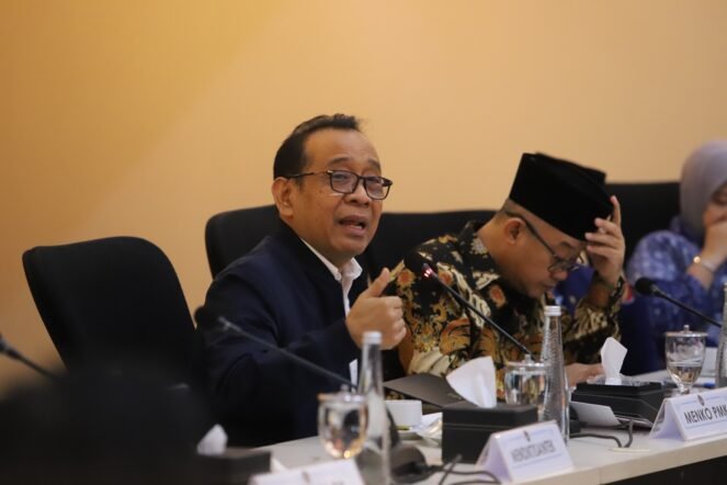 Menko PMK Pratikno, Rapat kerja tingkat menteri terkait penguatan kebijakan pendidikan nasional lintas kementrian dan lembaga(FOTO : DOK hunas PMK)