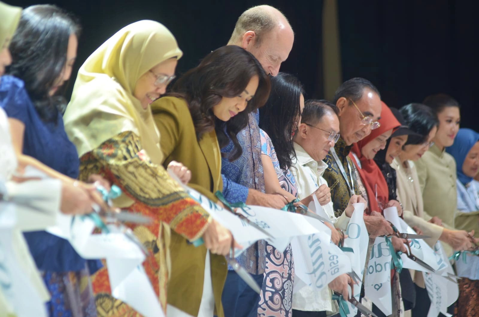 Pembukaan pameran Cosmobeaute Indonesia 1-3 Oktober 2026 Hall 5-9 ICE BSD (FOTO : Ombenk/Warta7.id)